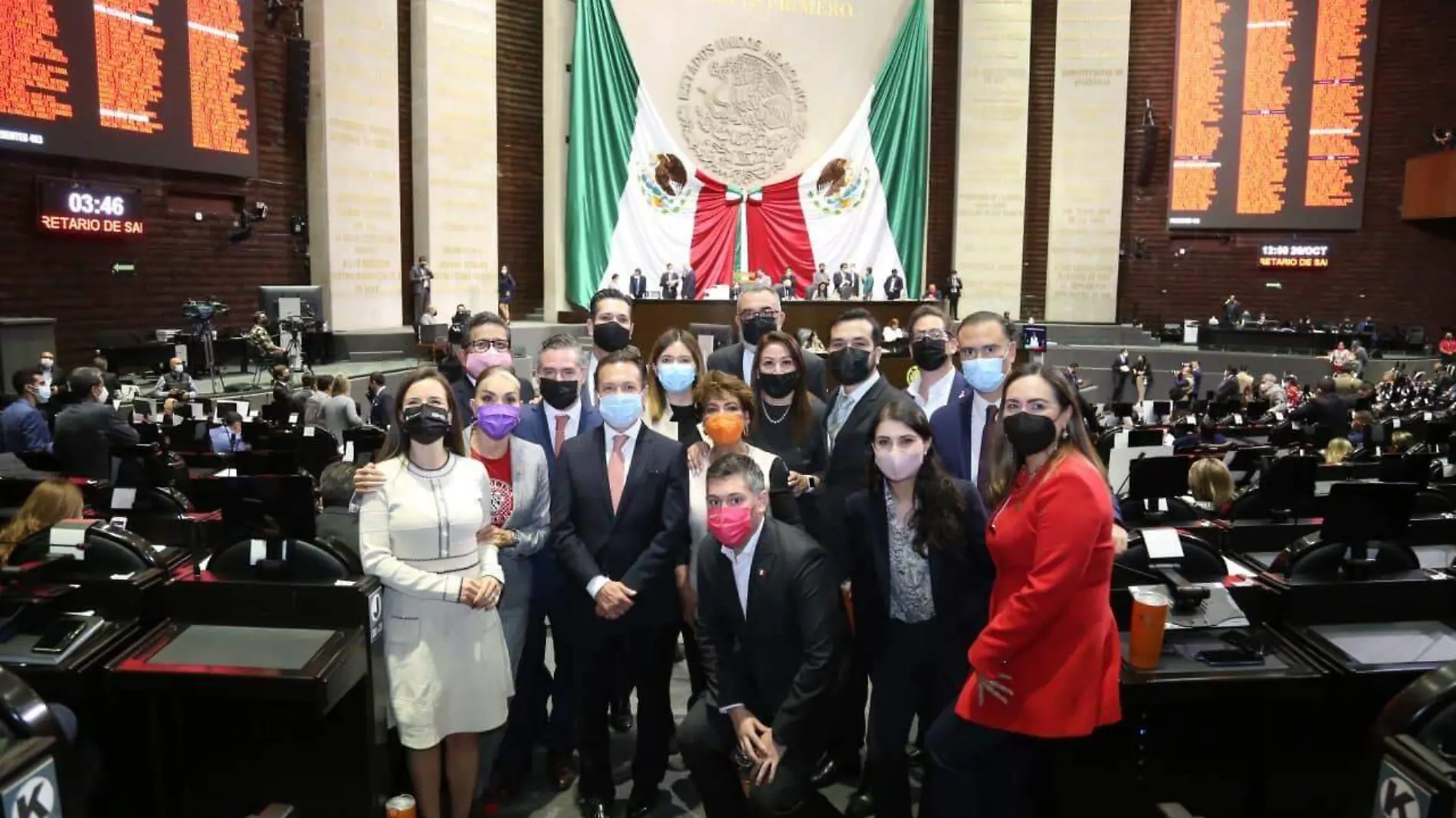 Pablo Lemus con diputados federales de MC